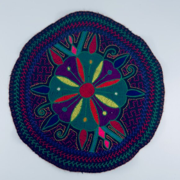 Shipibo Ayahuasca tela circular flower - Picture 1 of 2